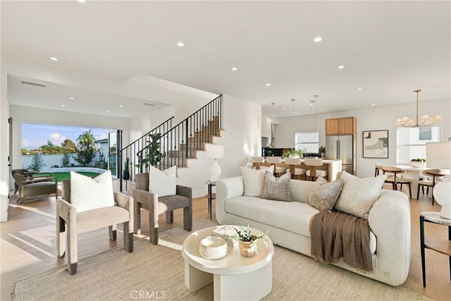 205 Via Los Altos, Redondo Beach, CA 90277