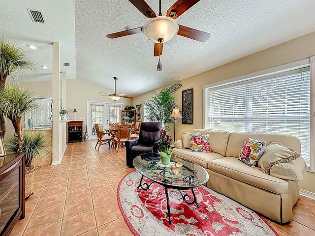 39 S Whitney St, St Augustine, FL 32084