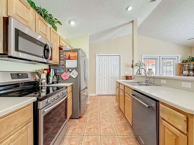 39 S Whitney St, St Augustine, FL 32084