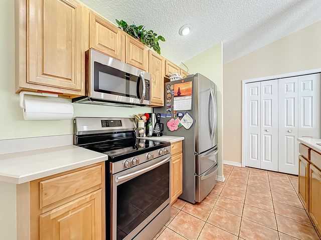 39 S Whitney St, St Augustine, FL 32084