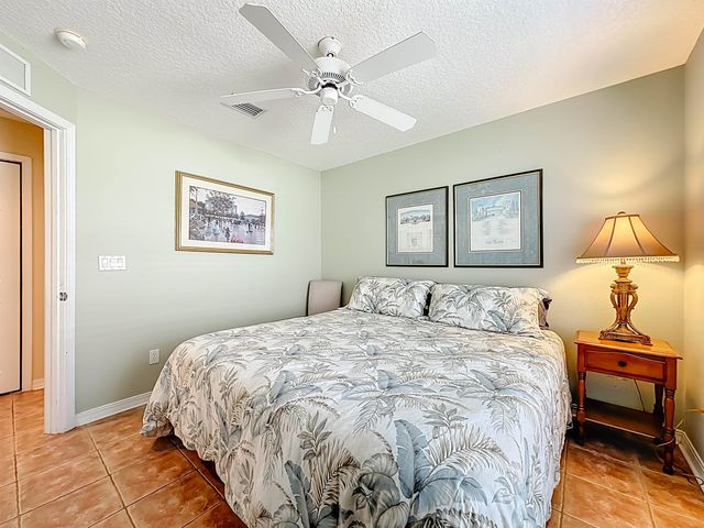 39 S Whitney St, St Augustine, FL 32084