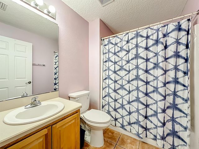 39 S Whitney St, St Augustine, FL 32084