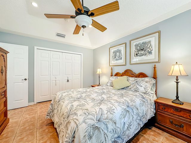 39 S Whitney St, St Augustine, FL 32084