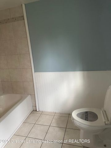 9469 Rossman Highway, Eaton Rapids, MI 48827