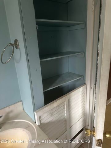 9469 Rossman Highway, Eaton Rapids, MI 48827