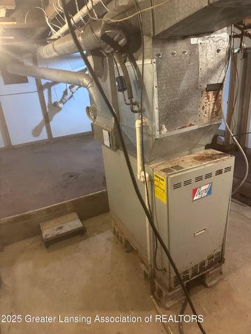 9469 Rossman Highway, Eaton Rapids, MI 48827