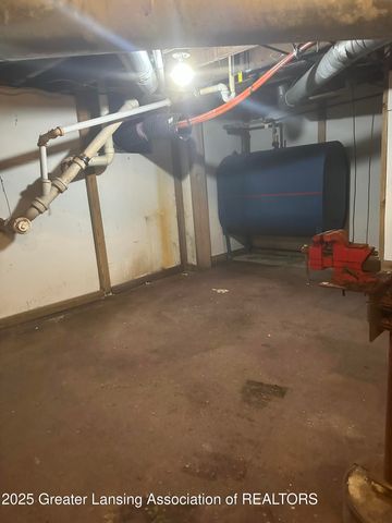 9469 Rossman Highway, Eaton Rapids, MI 48827