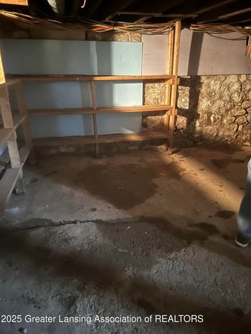 9469 Rossman Highway, Eaton Rapids, MI 48827