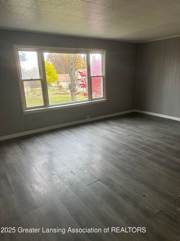 9469 Rossman Highway, Eaton Rapids, MI 48827