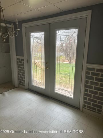 9469 Rossman Highway, Eaton Rapids, MI 48827