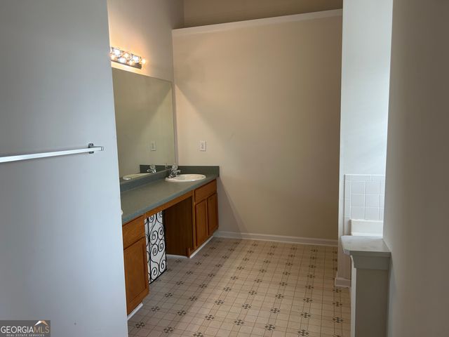 2224 Eagles Nest Circle, Decatur, GA 30035