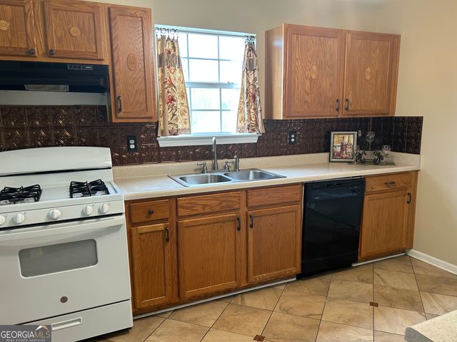 2224 Eagles Nest Circle, Decatur, GA 30035