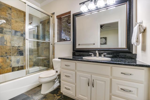 113 Wennmohs PL, Horseshoe Bay, TX 78657