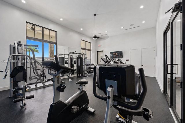 22961 SW 99th Ave, Cutler Bay, FL 33190