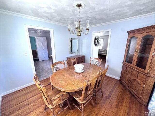8 Hara Crescent, New Hartford, NY 13413
