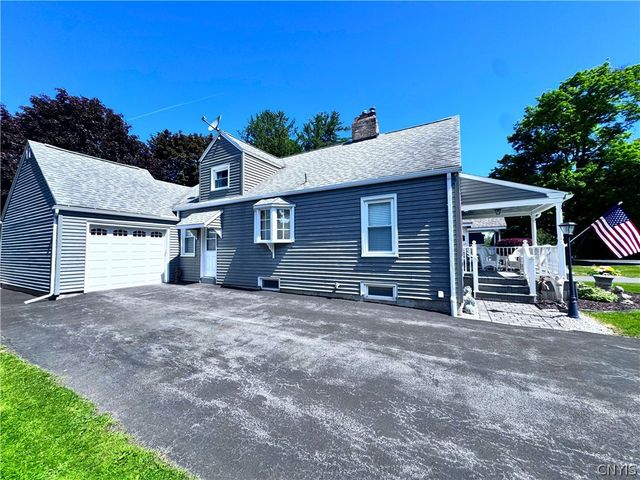8 Hara Crescent, New Hartford, NY 13413