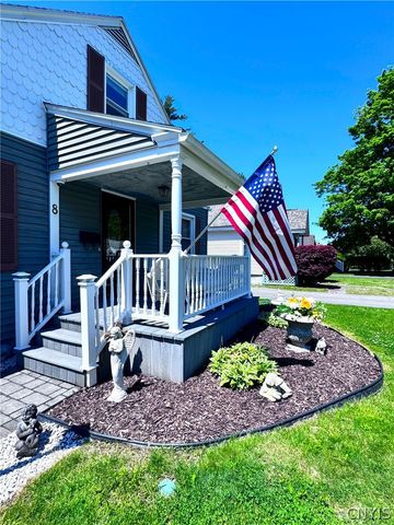 8 Hara Crescent, New Hartford, NY 13413