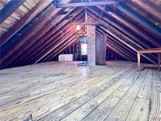 8 Hara Crescent, New Hartford, NY 13413