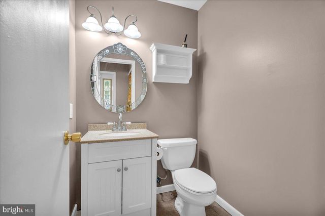 58 MEETING HOUSE LN, Blackwood, NJ 08012