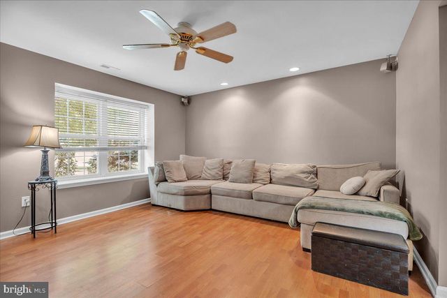 58 MEETING HOUSE LN, Blackwood, NJ 08012
