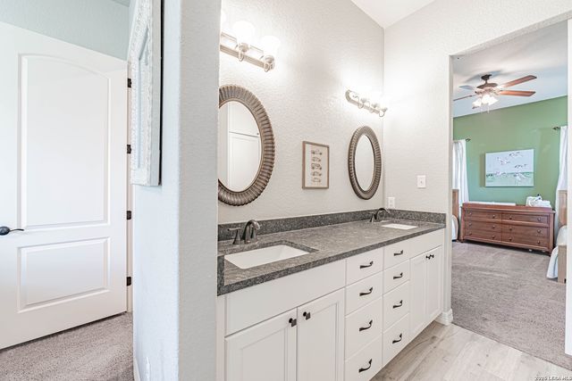 263 CIBOLO RIDGE DR, La Vernia, TX 78121