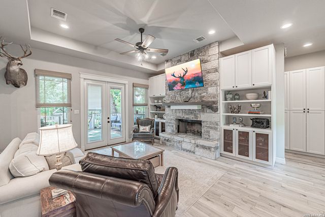 263 CIBOLO RIDGE DR, La Vernia, TX 78121