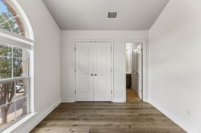 114 Aria RDG 802, Lakeway, TX 78738