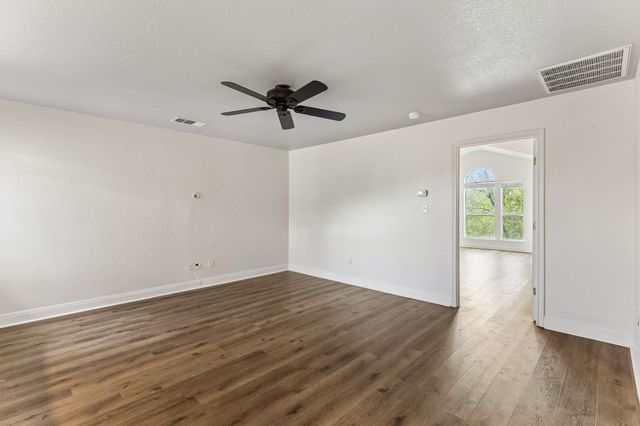 114 Aria RDG 802, Lakeway, TX 78738