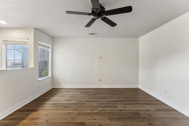 114 Aria RDG 802, Lakeway, TX 78738