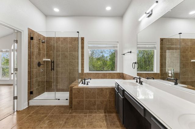 114 Aria RDG 802, Lakeway, TX 78738