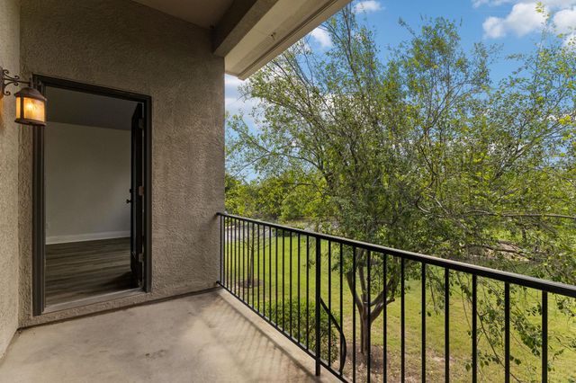 114 Aria RDG 802, Lakeway, TX 78738