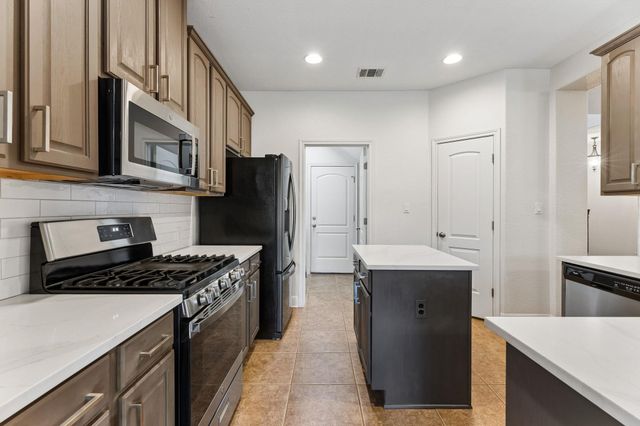 114 Aria RDG 802, Lakeway, TX 78738