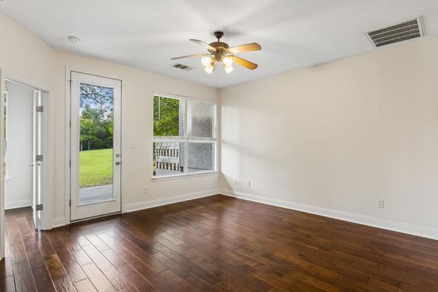 114 Aria RDG 802, Lakeway, TX 78738