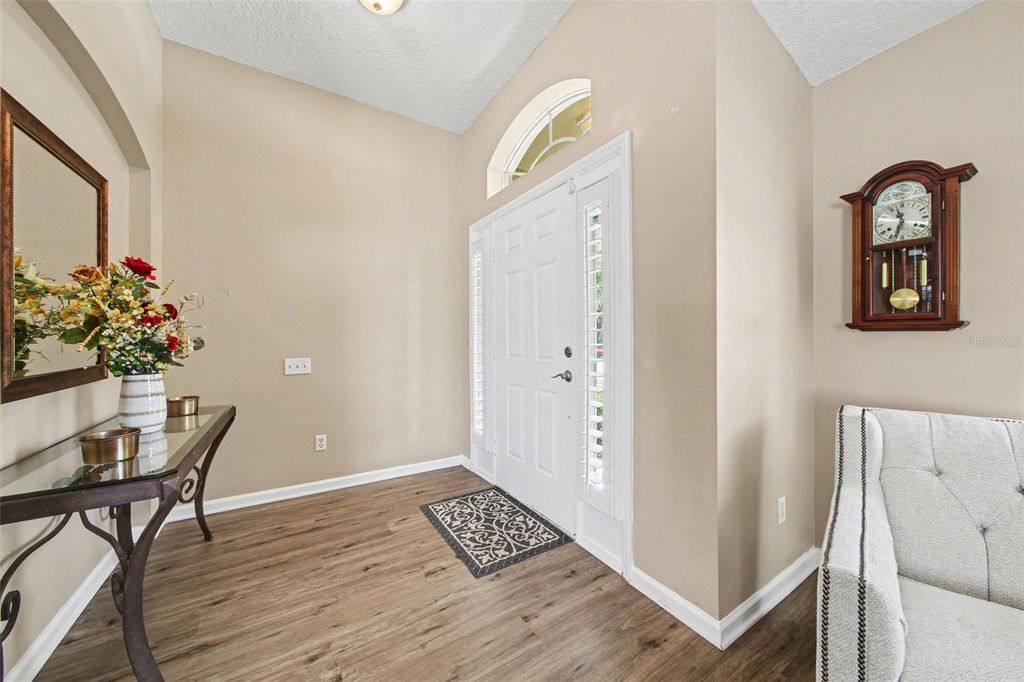 Image 3 of property listing at 1823 LAUREL BROOK LOOP, Casselberry, FL 32707
