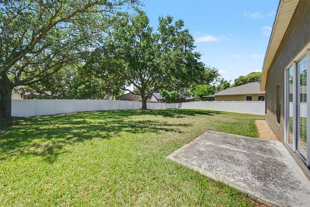 Image 25 of property listing at 1823 LAUREL BROOK LOOP, Casselberry, FL 32707