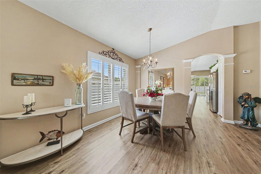 Image 6 of property listing at 1823 LAUREL BROOK LOOP, Casselberry, FL 32707