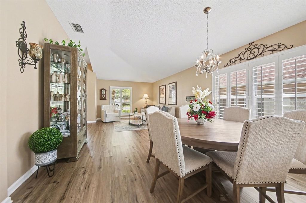 Image 7 of property listing at 1823 LAUREL BROOK LOOP, Casselberry, FL 32707