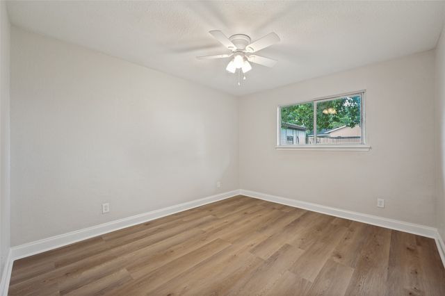 901 Meadow Mead Drive, Allen, TX 75002