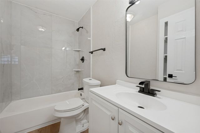 901 Meadow Mead Drive, Allen, TX 75002