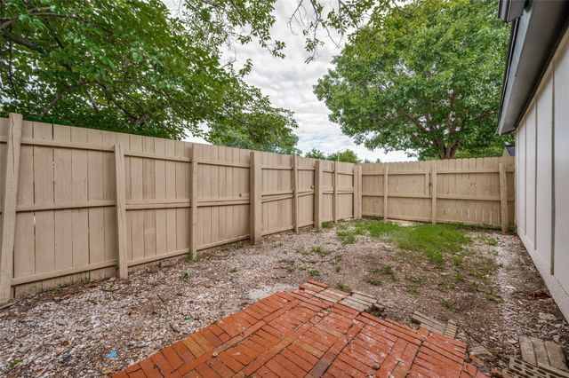 901 Meadow Mead Drive, Allen, TX 75002