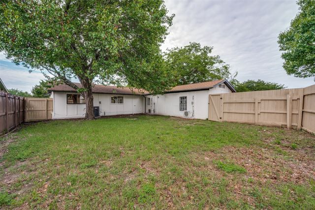 901 Meadow Mead Drive, Allen, TX 75002