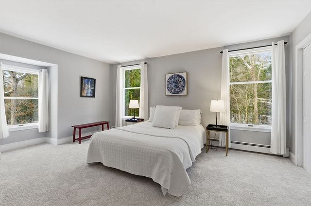 75 Barre Rd, Hubbardston, MA 01452