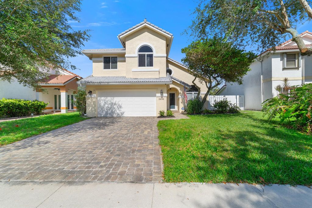 2890 NW 69th Avenue, Margate, FL 33063