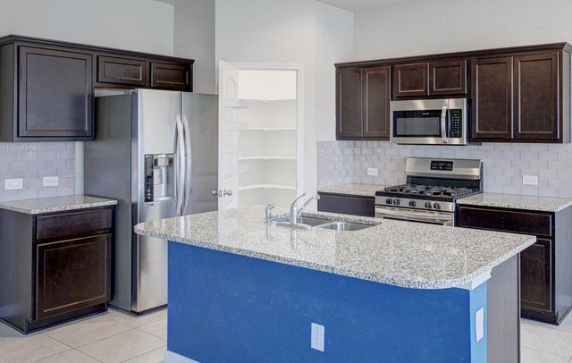 6705 Loretta White LN, Austin, TX 78744