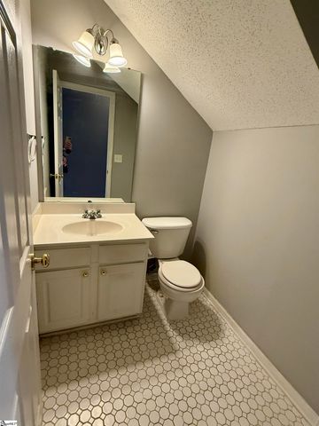 4 Oyster Bay Court, Mauldin, SC 29662