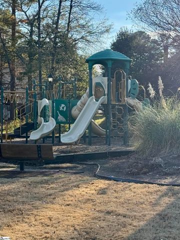 4 Oyster Bay Court, Mauldin, SC 29662