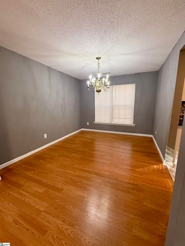 4 Oyster Bay Court, Mauldin, SC 29662