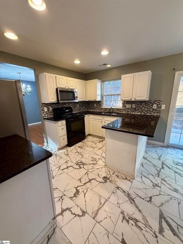 4 Oyster Bay Court, Mauldin, SC 29662