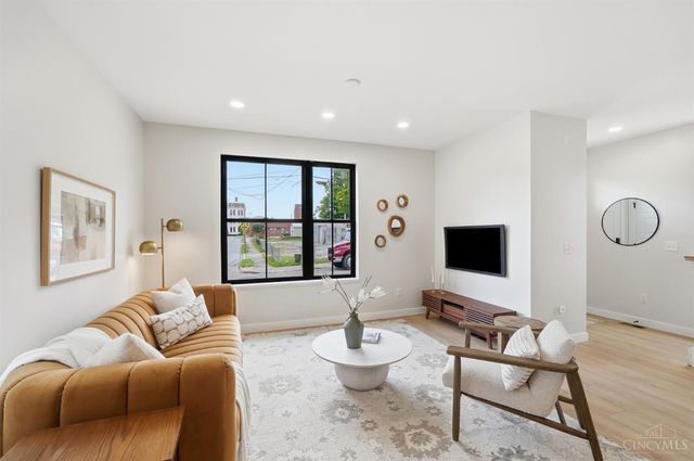 1635 Clayton Street, Cincinnati, OH 45206