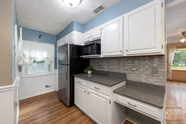 1912 Burlington Avenue, Lisle, IL 60532